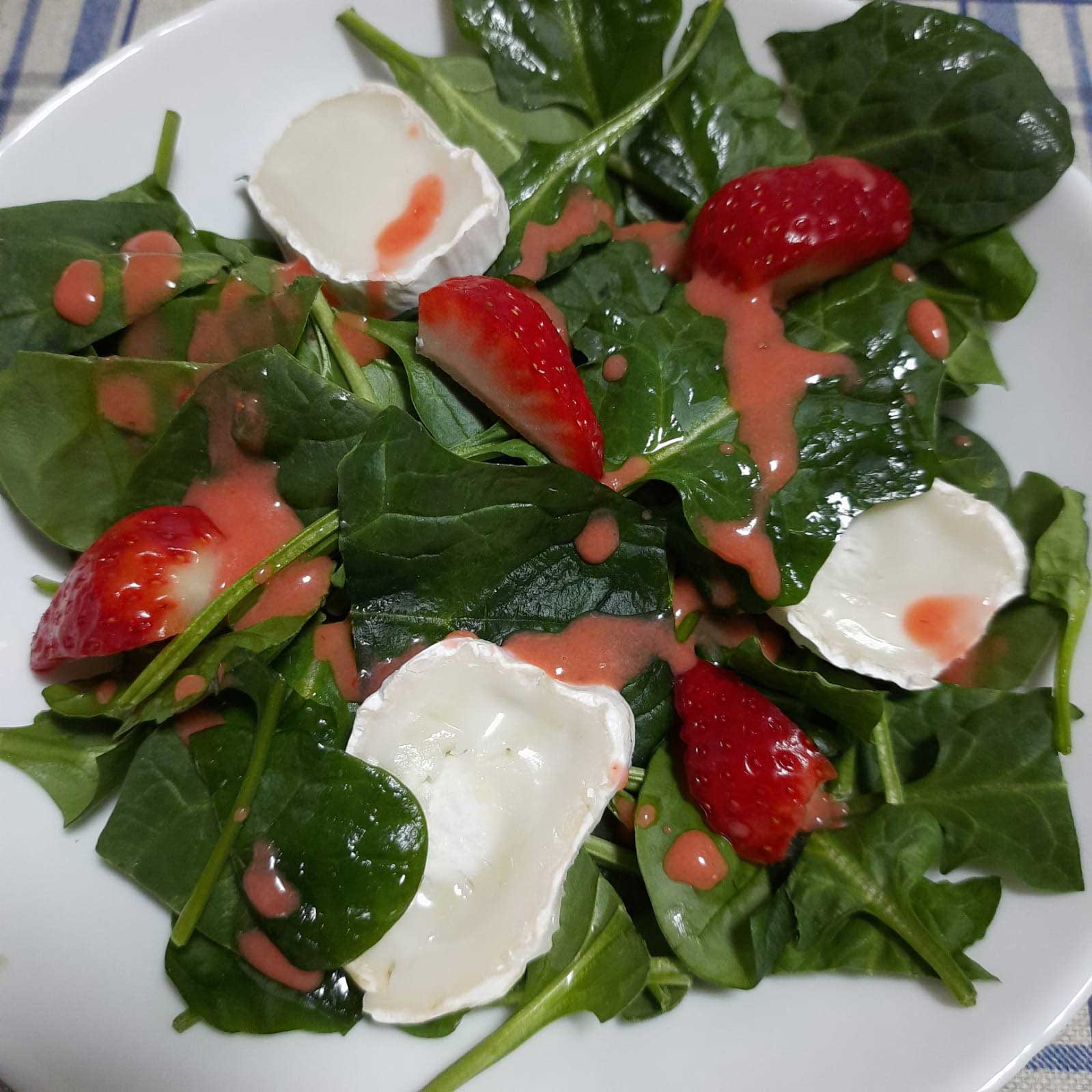Erdbeersalat mit Vinaigrette - Erdbeersalat Rezept - Olea-Spain