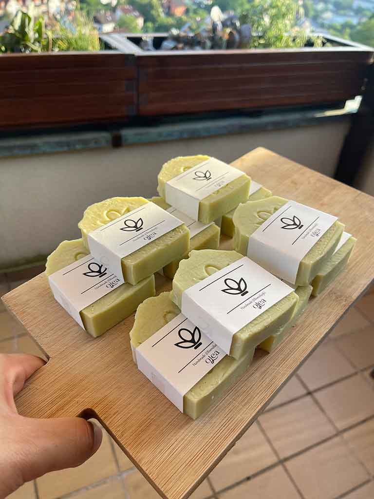 Olivenölseife handgemacht mit nativem Olivenöl extra | 60-80g | Parfümfrei & Vegan – Bild 2